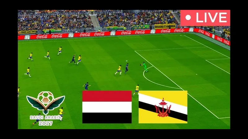 Cầu thủ Yemen chiến đấu để giành chiến thắng trước Brunei trong trận đấu bóng đá quốc tế Cầu thủ Yemen chiến đấu để giành chiến thắng trước Brunei trong trận đấu bóng đá quốc tế